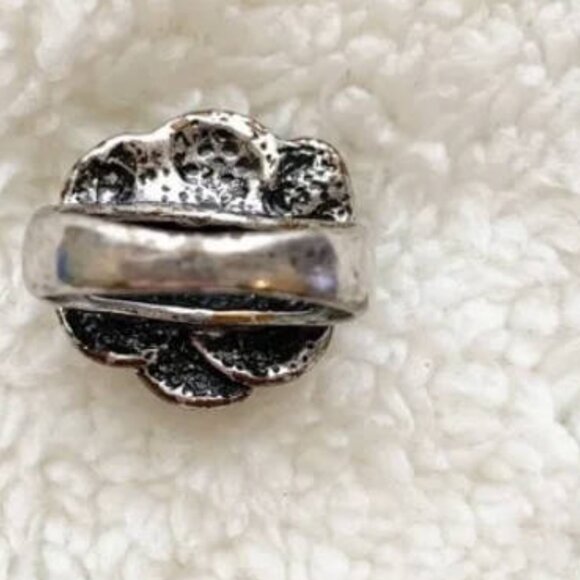 Rustic rose ring🌹 - Picture 3 of 4